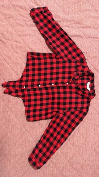 Blusa a cuadros roja y negra