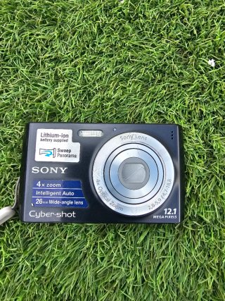 Lote 3 Fotocamere: 2 Nikon Coolpix + 1 Sony