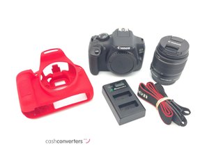 camara reflex canon eos 1300d+ef-s 18-55mm 1:3.5-5.6 iii