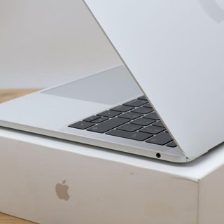Apple Macbook Pro 2017 A1708 - i5-7360U - 16GB RAM