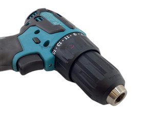 taladro a bateria makita dhp490