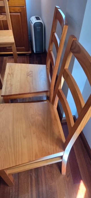 Mesa y 6 Sillas de Pino