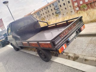 Furgoneta caja abierta