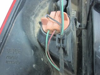 PILOTO TRASERO DERECHO NISSAN NOTE (E11E) 22016752 1404167