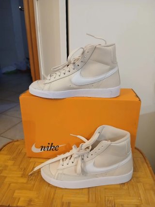 Nike Blazer Mid '77 Beige/Bianco Tg 38 nuove