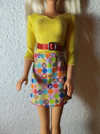 Barbie. Abito giallo