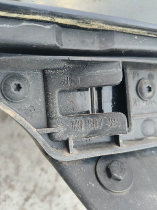 Aleta destra Volkswagen Golf V nera