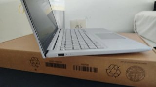 ASUS VIVOBOOK 15 Portatile Argento