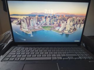 ASUS VIVOBOOK 15 Portatile Argento