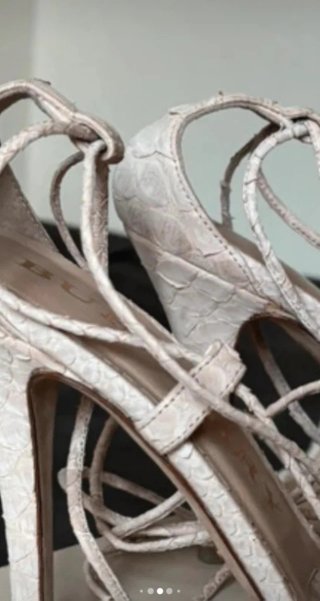 Sandalias Burberry Piel Serpiente Beige