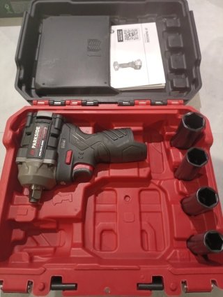 Avvitatore Parkside a Batteria