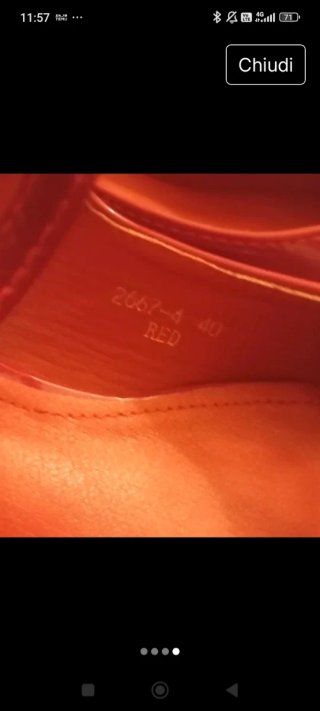 Borsa rigida vernice rossa con manici oro