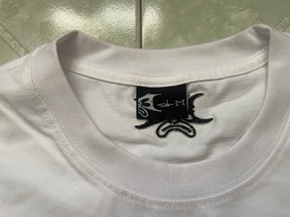 Mertra camiseta