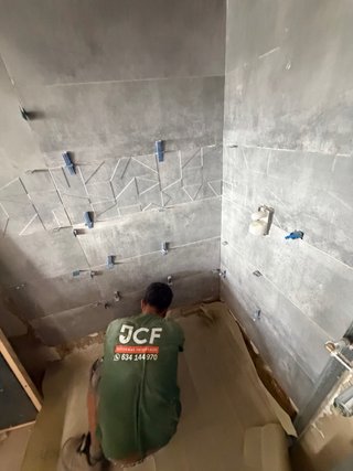 Servicio de alicatado de baños y cocinas