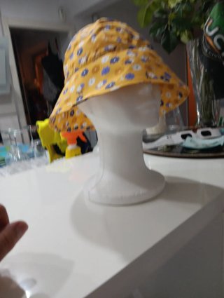 Gorro Miu Miu floral amarillo