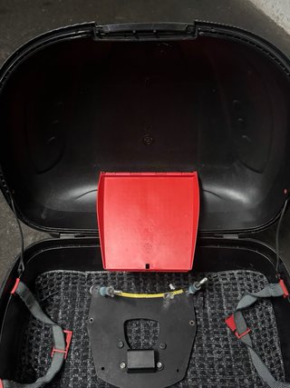 Baúl Moto GIVI Negro