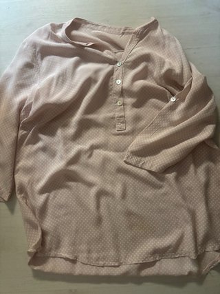 Camicetta rosa a pois bianchi