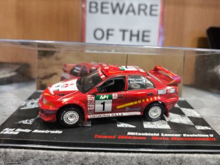 Auto da rally Mitsubishi Lancer Evo V API