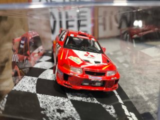 Auto da rally Mitsubishi Lancer Evo V API