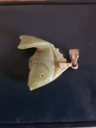 Ciondolo vintage giada a forma di pesce