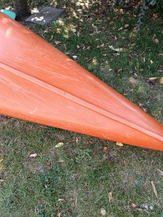 Canoa canadiense naranja