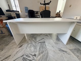 Mesa escritorio blanca 155x67 cm