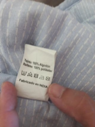 Protector de cuna azul