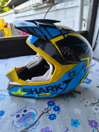 Casco Shark Pulse Niño