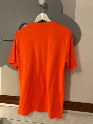 Impecable camiseta  deportiva Artengo naranja M