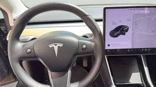Tesla Model 3 Estándar Plus RWD 225 kW (306 CV)