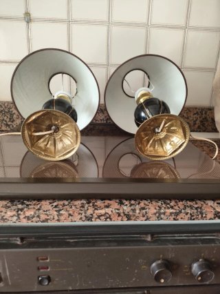 Pareja Lámparas Mesa Porcelana Negra y Dorada