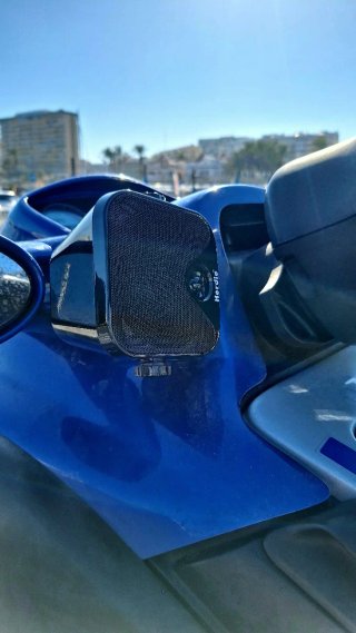 Moto de agua Sea-Doo GTX DI azul y gris y remolque