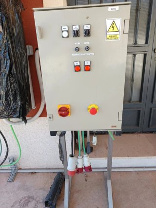 Tolva con cinta para uva