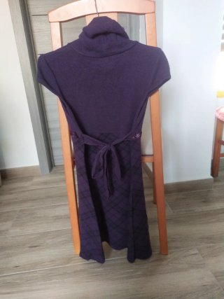Vestido de invierno morado con cuadros