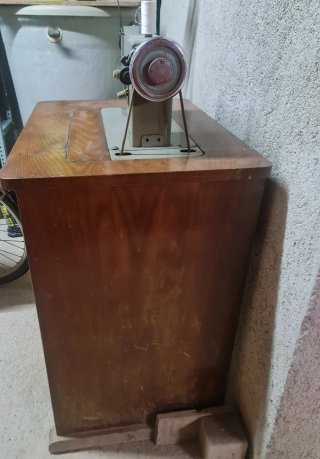 Máquina de coser Wertheim