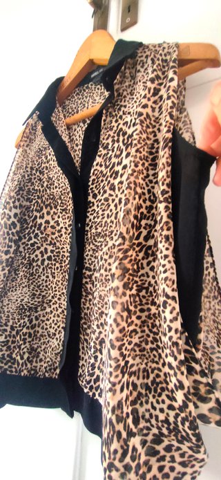Blusa leopardo Suiteblanco sin mangas