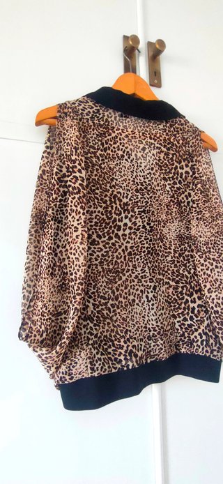 Blusa leopardo Suiteblanco sin mangas