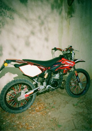Beta RRT Roja y Blanca