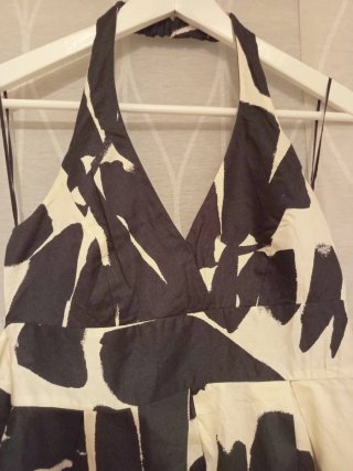 Vestido casual chic floral Zara blanco y negro - S