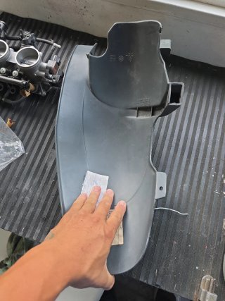 Tapa motor y guardabarros Gilera Runner 125 180