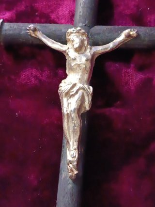 Antiguos Cruz, Pileta y Misal Religiosos