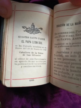Antiguos Cruz, Pileta y Misal Religiosos