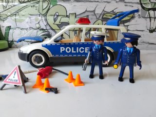 Coche Policía Playmobil con Accesorios