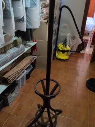 Perchero de diseño antiguo se puede desmontar.
