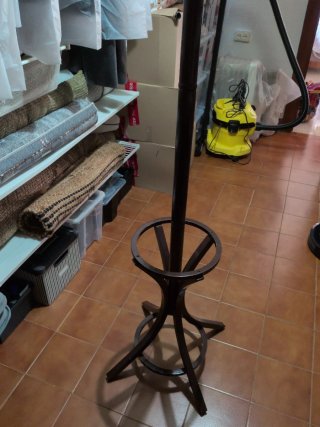 Perchero de diseño antiguo se puede desmontar.