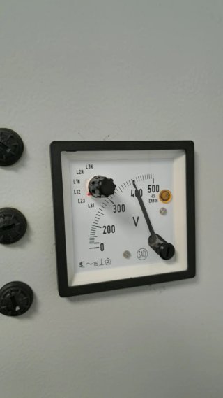 Panel Eléctrico y Aire Acondicionado