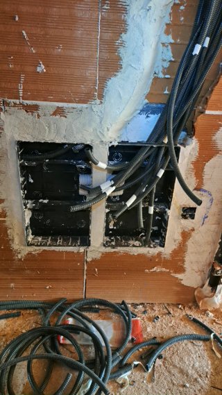 Panel Eléctrico y Aire Acondicionado