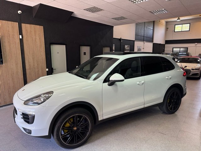 Porsche Cayenne 2016