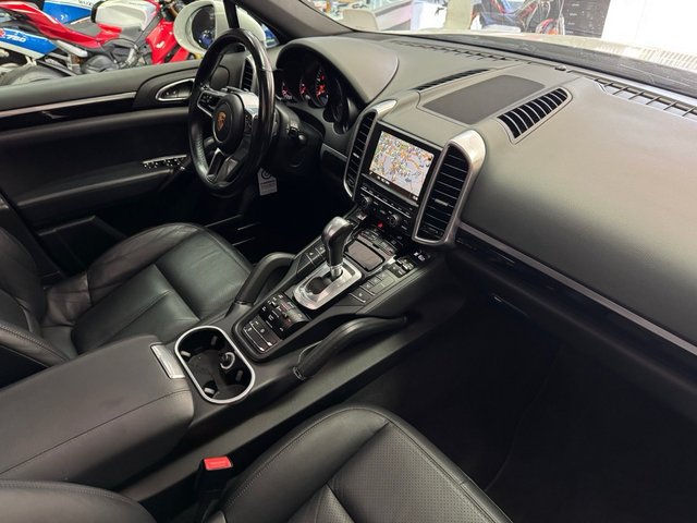Porsche Cayenne 2016
