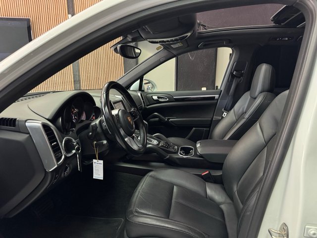 Porsche Cayenne 2016